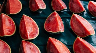 Identify red and juicy watermelons with the help of these simple tips