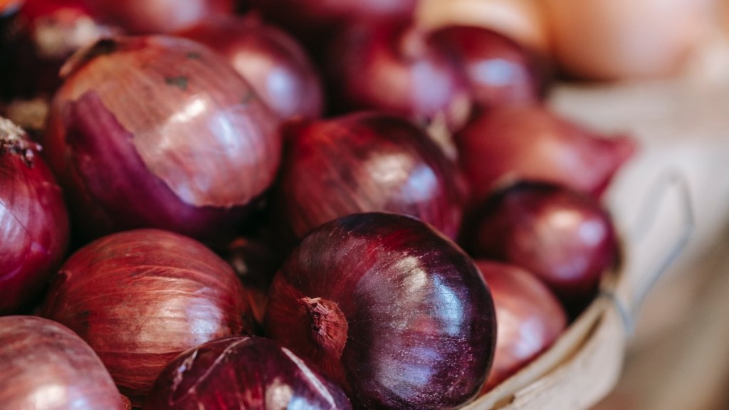side effects of eating onions