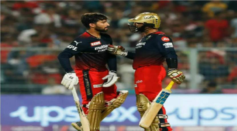 रजत पाटीदार प्लेऑफच्या सामन्यात शतक झळकावणारा बंगळुरु संघाचा पहिला फलंदाज ठरला आहे.