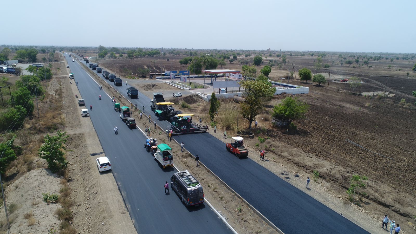 India NHAI Sets Guinness World Record For Laying 75 Km Highway between Amravati to Akola In Just 5 Days