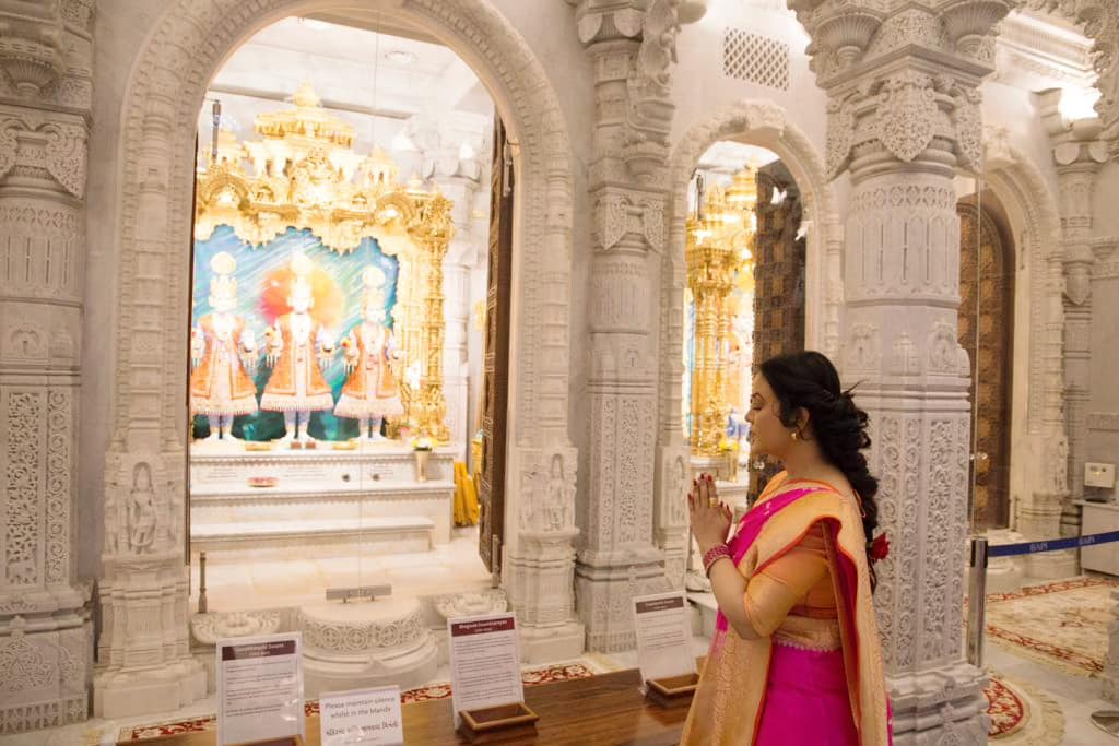 Amruta Devendra Fadnavis London Temple Visit