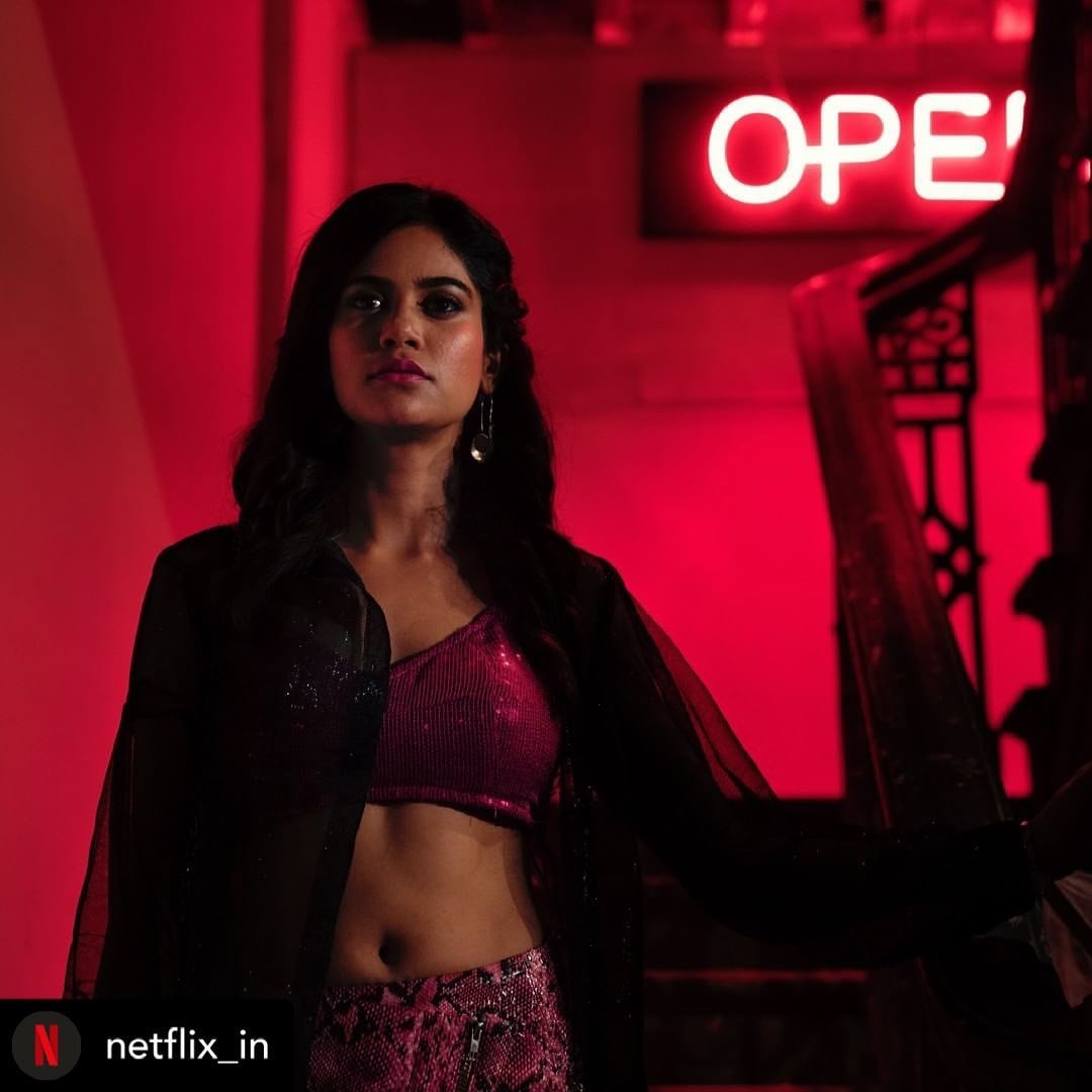 Ashram Fame actress Aaditi Pohankar (3)