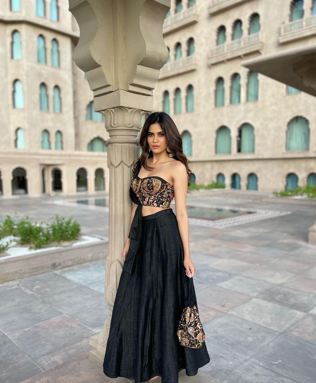 Ashram Fame actress Aaditi Pohankar (5)
