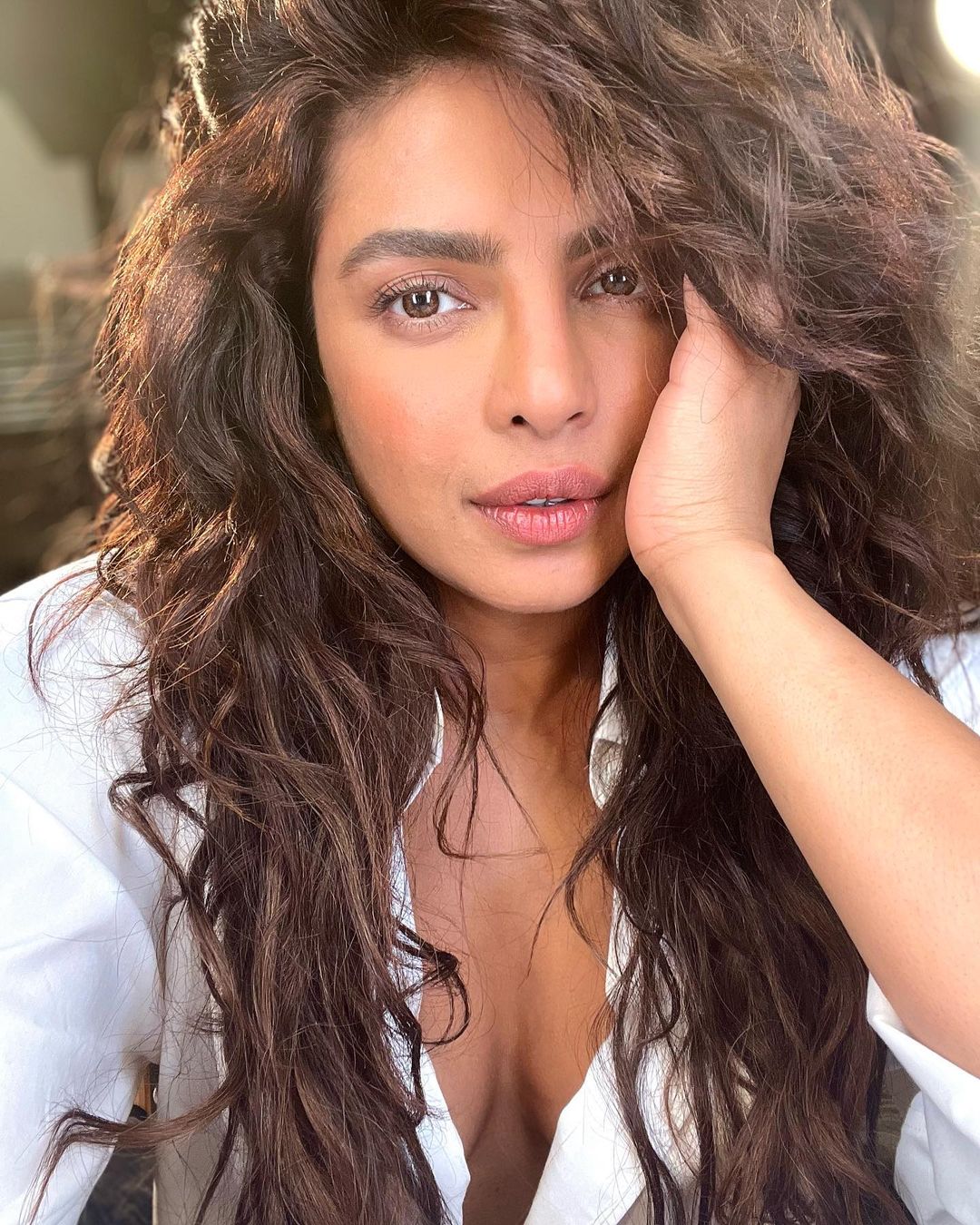 Bollywood actresses instagram post fees