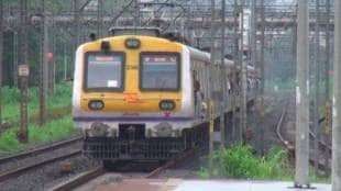 one coach of local train derailed at CSMT railway station, harbor services disturbed