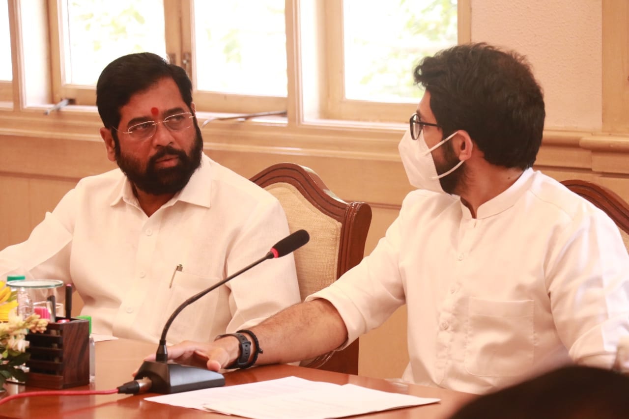 Eknath Shinde And Uddhav Thackeray Phone call important points