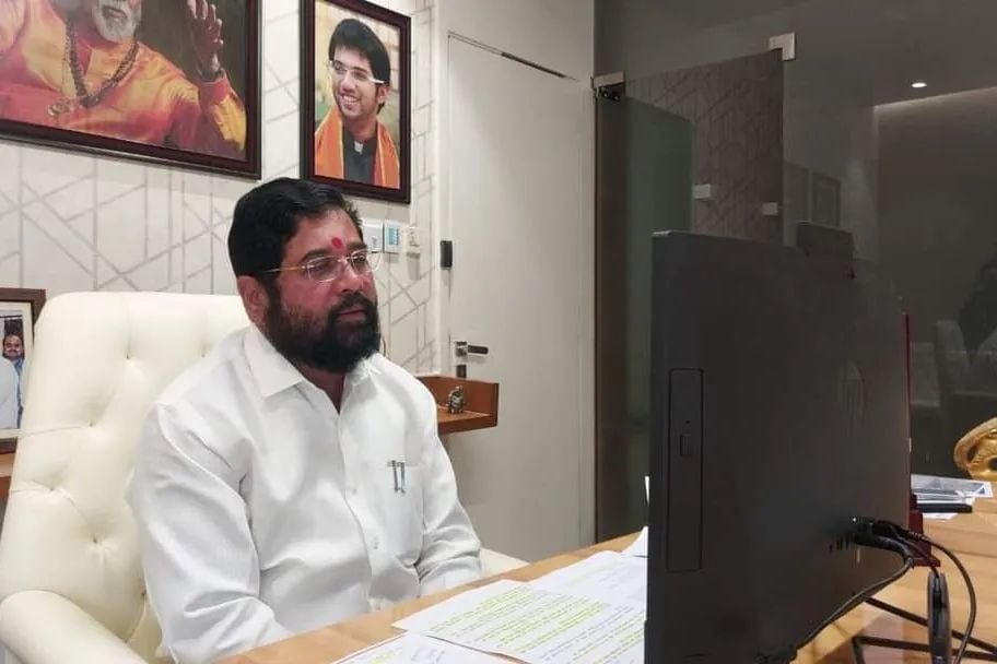 Eknath Shinde left politics after lossing two childrens shivsena news