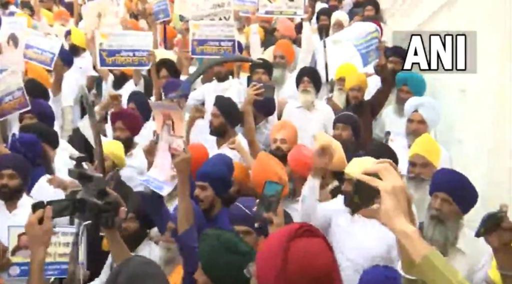 Pro-Khalistan slogans outside Golden Temple