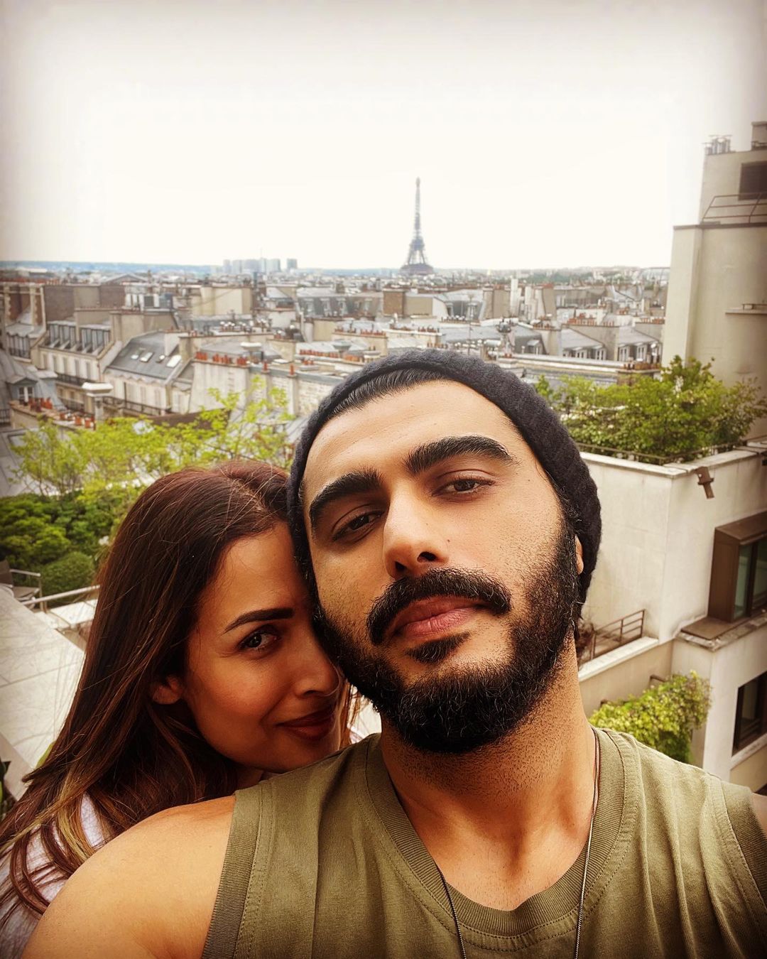 Malaika Arora Arjun Kapoor paris tour romantic photos