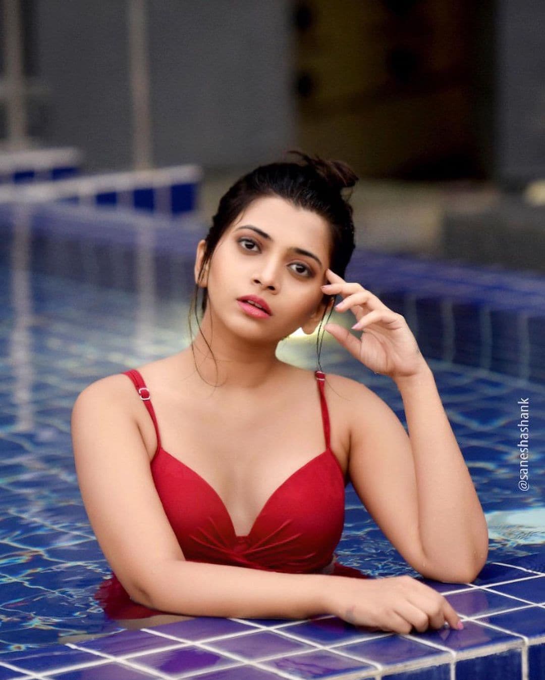 Marathi actress ruchira jadhav bold photoshoot bikini photos 