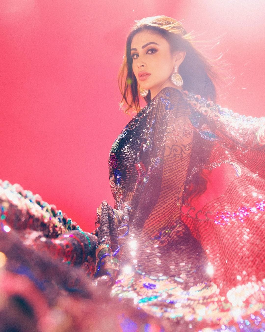 Mouni Roy (1)