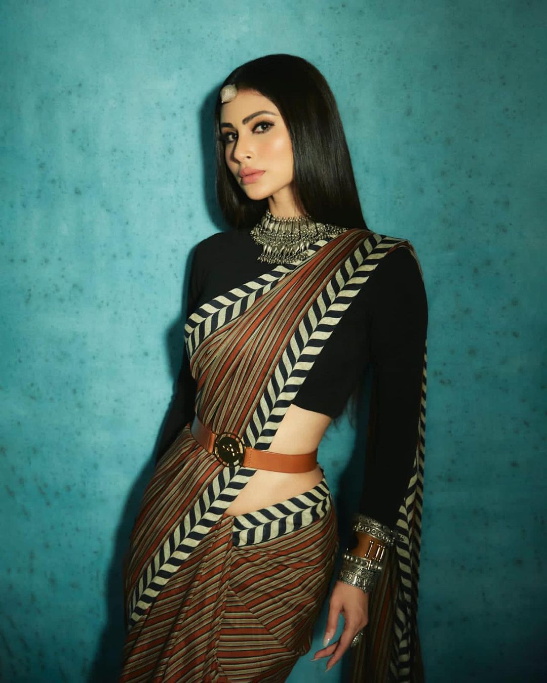 Mouni Roy (9)