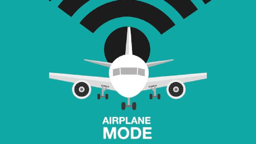 1. Airplane Mode - तुमचा मोबाईल फोन नॉट रिचेबल ठेवण्याचा हा सर्वात सोपा मार्ग आहे. तुम्ही तुमचा फोन विमान किंवा फ्लाइट मोडवर ठेवताच, ते तुमच्या फोनला नॉट रिचेबल बनवतं. यामुळे जे तुम्हाला कॉल करत असतील त्यांना असं वाटतं की, नेटवर्क बिघाडामुळे तुमचा फोन लागत नाही.  (Photo: Pixabay)