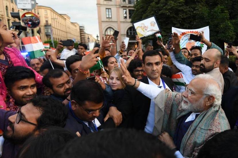 म्युनिकमध्ये पंतप्रधान नरेंद्र मोदींना पाहताच तेथील भारतीय नागरीकांनी भारत माता की जयच्या घोषणा दिल्या.