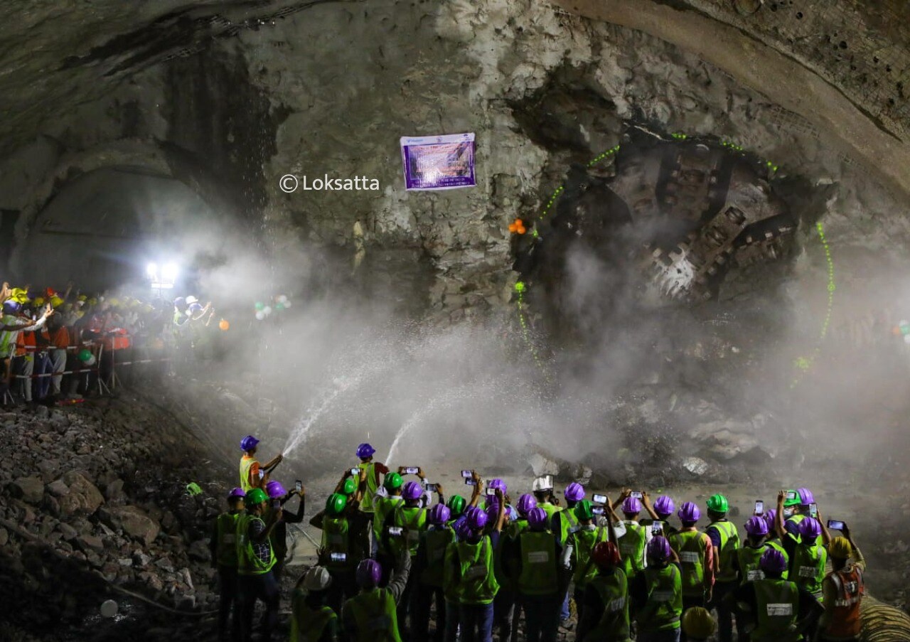 Pune Metro tunnel boring machine