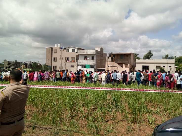 दरम्यान या या घटनेमुळे मिरज तालुका हादरून गेला आहे. म्हैसाळ परिसरात हळहळ व्यक्त होत आहे.