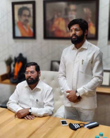 Shivsena leader eknath shinde dharmveer movie 