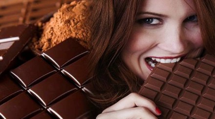 Love to eat dark chocolate? So know its amazing benefits for the skin