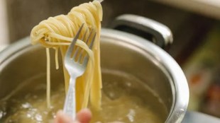 To prevent the noodles from sticking, boil in this way