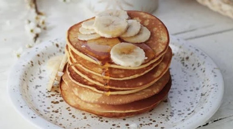 Banana Pancake Feed Your Kids; Very easy to make