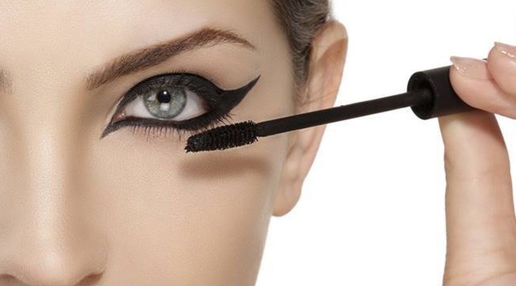 Follow these tips to remove eyeliner instantly;  Learn the easy way