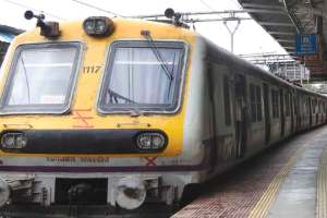 rail track fracture at govandi station, harbour local services disturbed