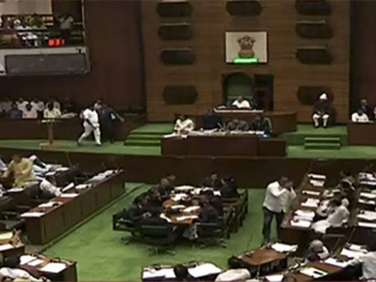 Maharashtra Governor Bhagat Singh Koshyari special session trust vote against CM Uddhav Thackeray