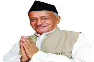 सरकारला राज्यपालांचा धक्का; शेकडो शासन निर्णयांची माहिती मागवली