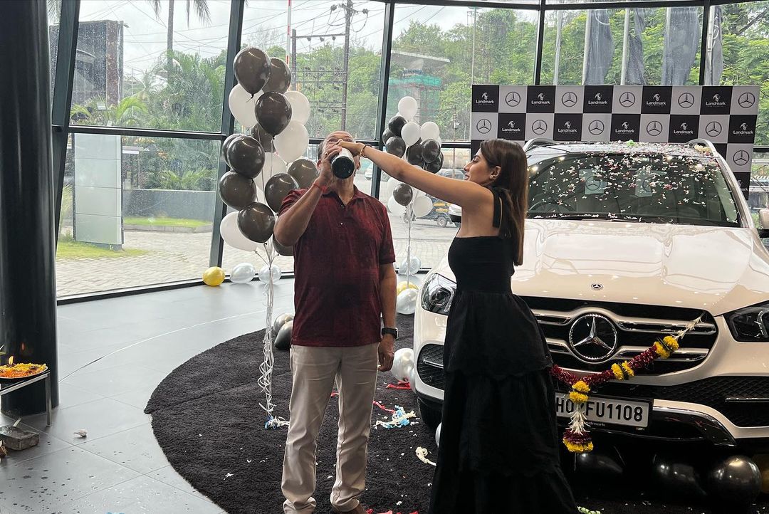 Nikki Tamboli Nikki Tamboli buys new Mercedes Benz GLE