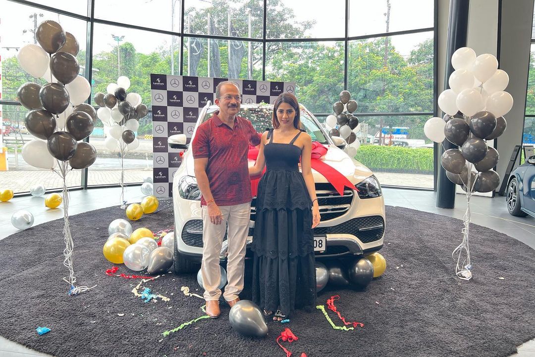 Nikki Tamboli Nikki Tamboli buys new Mercedes Benz GLE