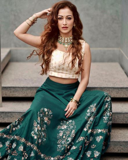 तारक मेहता शोमध्ये सुनैना तिच्या अभिनयाने सगळ्यांना हसवत असताना, तिचा बोल्डनेस ऑफ स्क्रीनही कमी नाही.