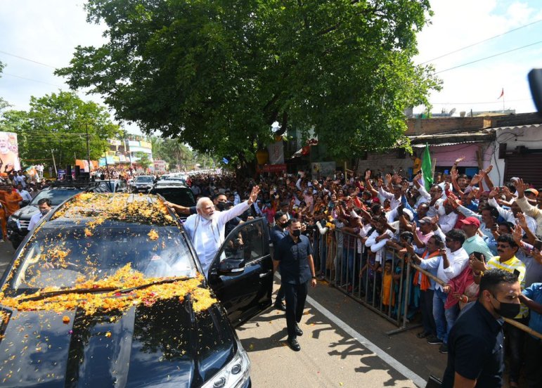 आधीच्या सरकारांमध्ये योजना जाहीर झाल्या. मात्र त्याची अंमलबजावणी झाली नसल्याचे त्यांनी सांगितले.