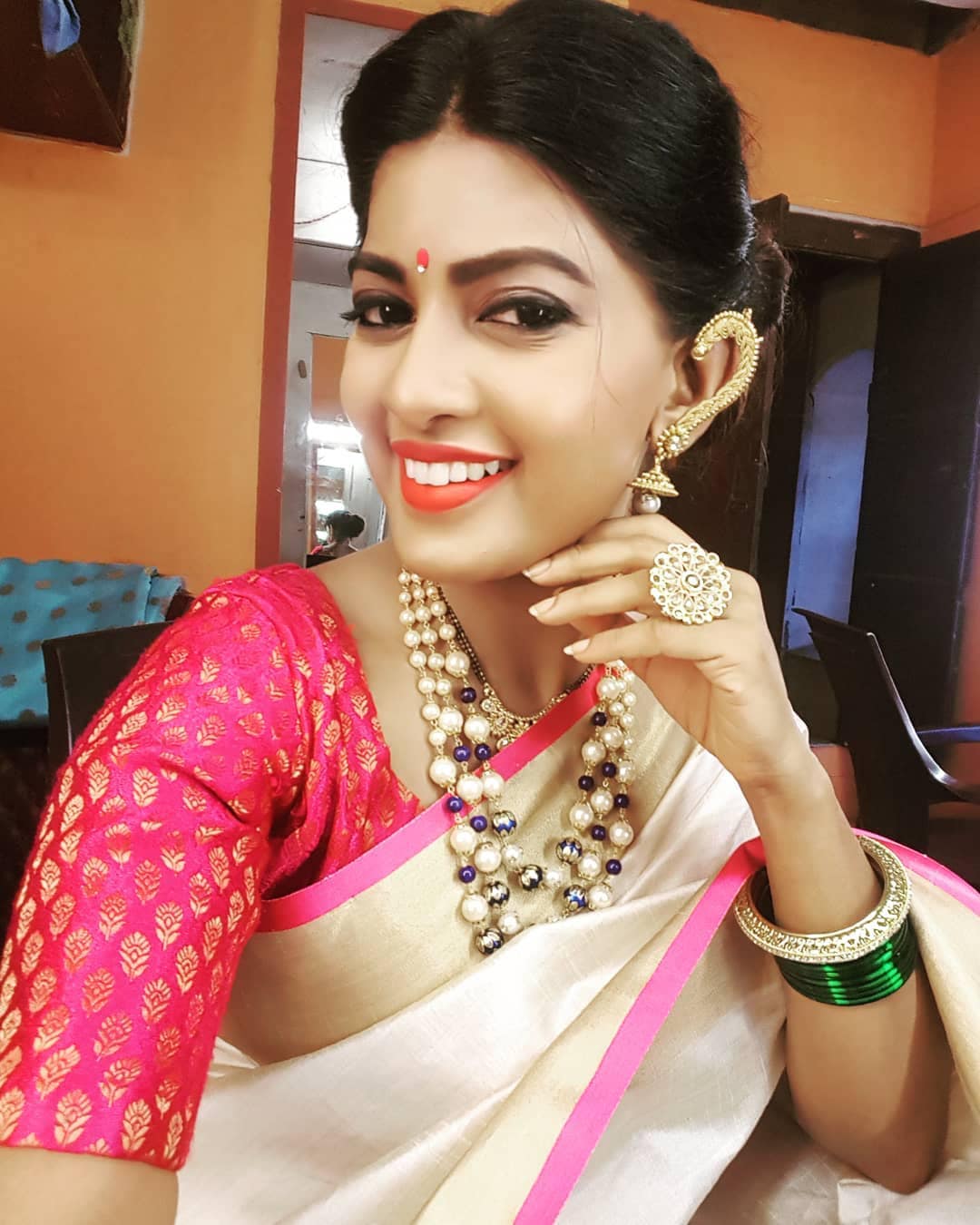 Dhanashri Kadgaonkar Tu Chal Pudha Zee Marathi