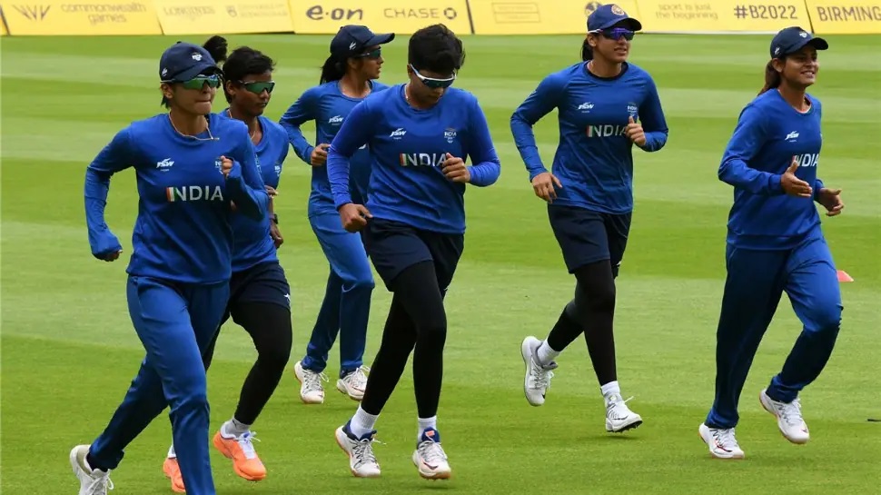 भारतीय महिला क्रिकेट संघाने एजबस्टन येथे सराव केला.