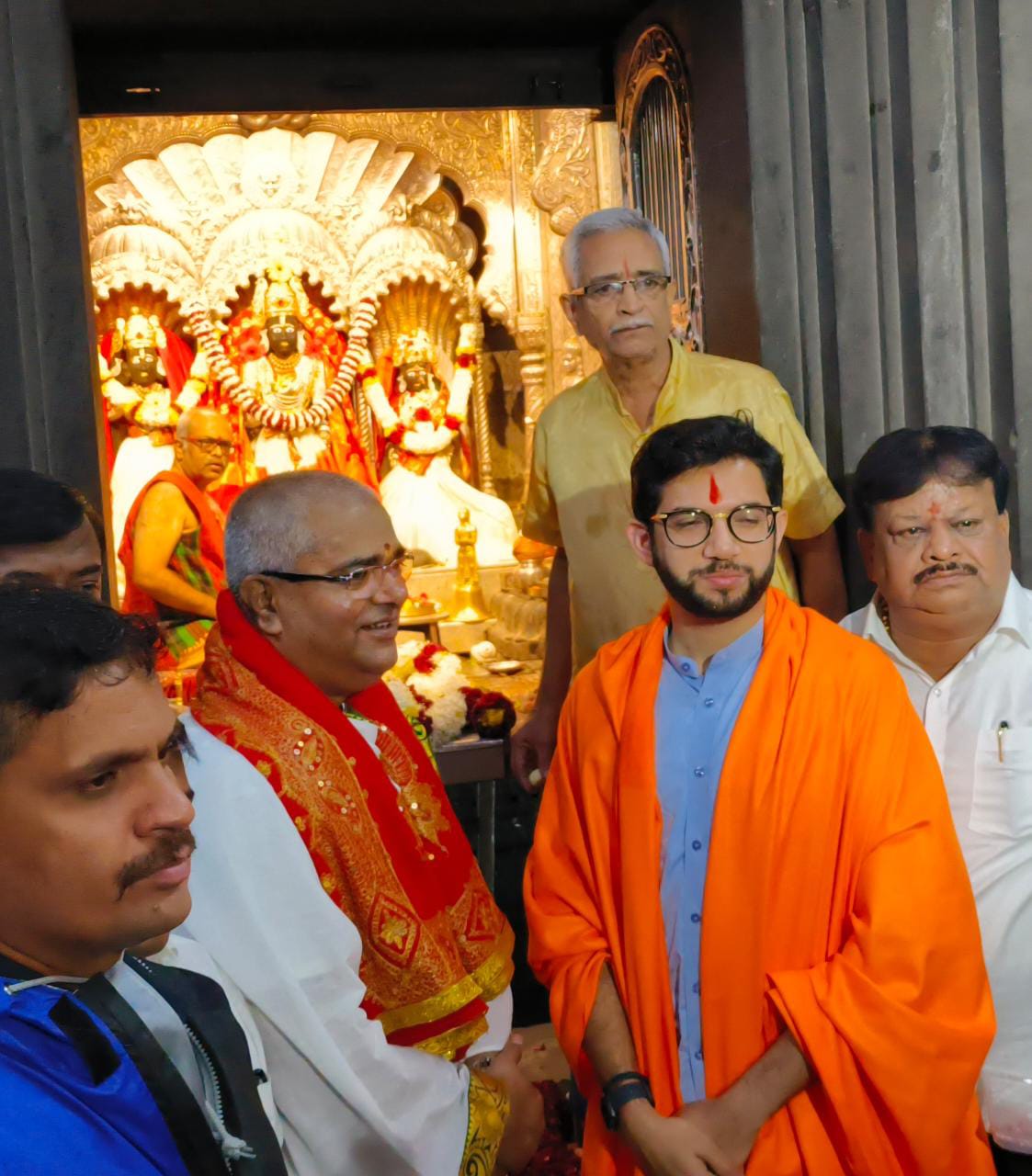 Aditya Thackeray Shiv Samvad Yatra nashik kalaram mandir visit and viral tweets