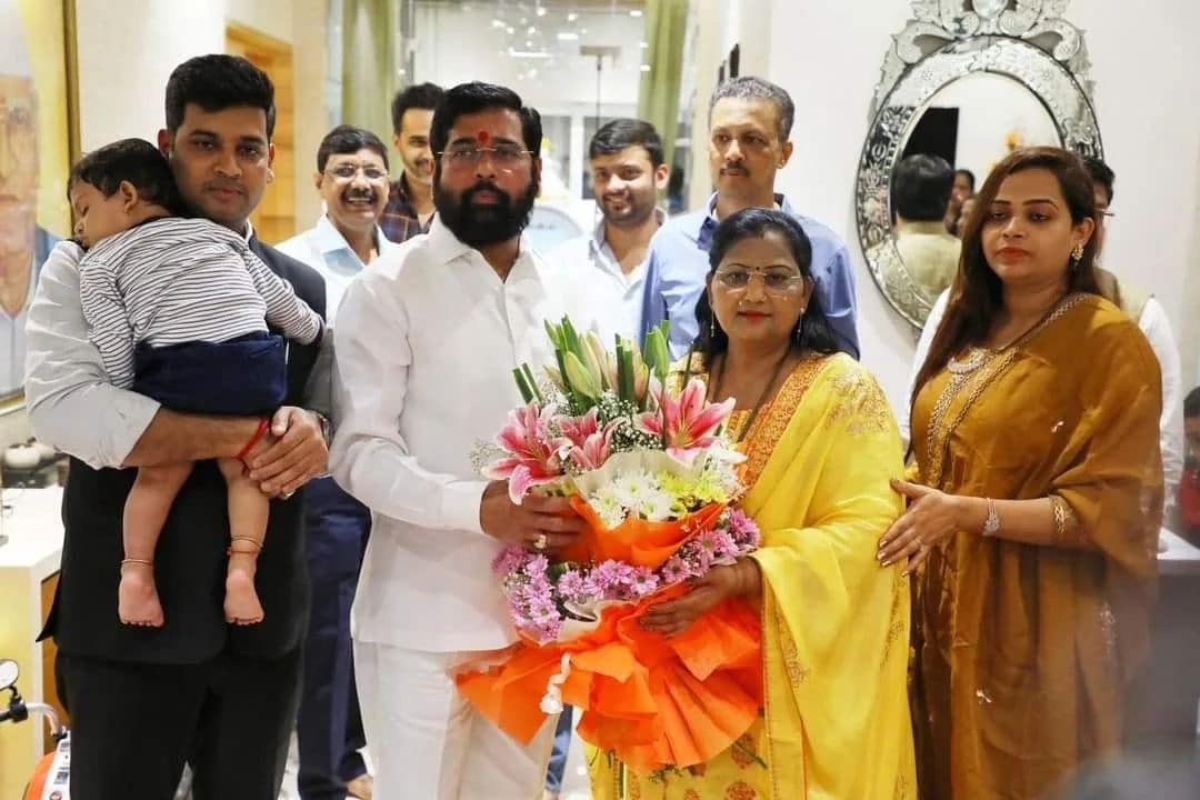 Maharashtra cm eknath shinde wife lata shinde photos