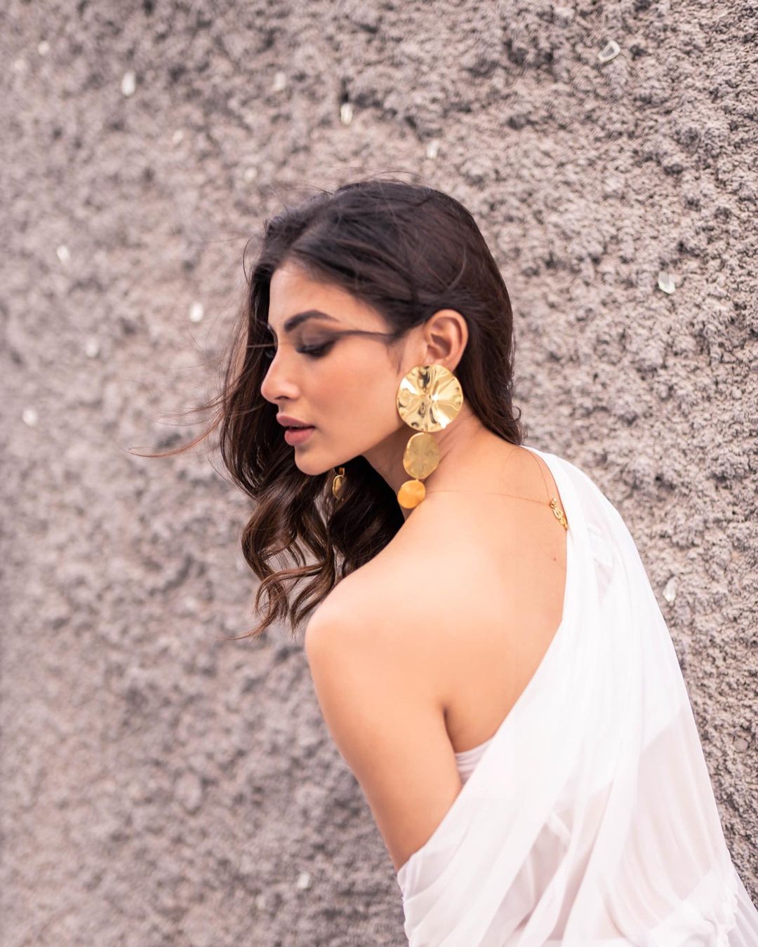 bollywood actress mouni roy bikini look
