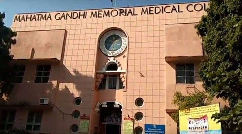 seniors forcing For unnatural sex student alligation in mgm medical college in indore