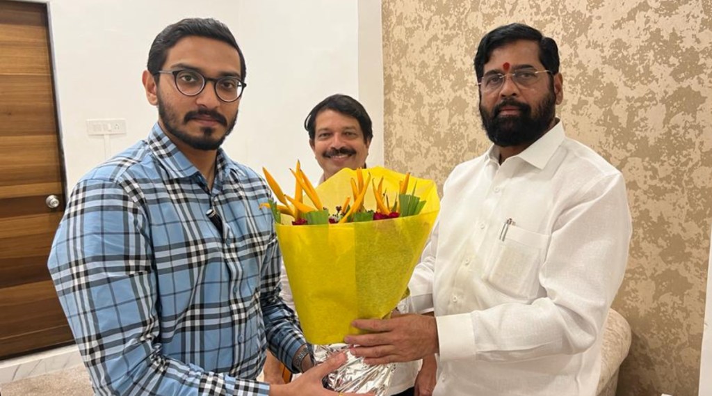 Nihar thackeray meet with cm eknath Shinde after smita thackeray