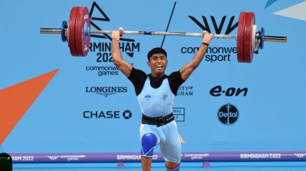 Silver medal won by Sanket Sargar in weightlifting commonwealth games 2022 birmingham