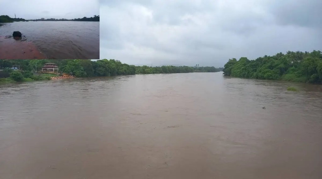 ulhas river flowing on danger level alert by Badlapur corporation