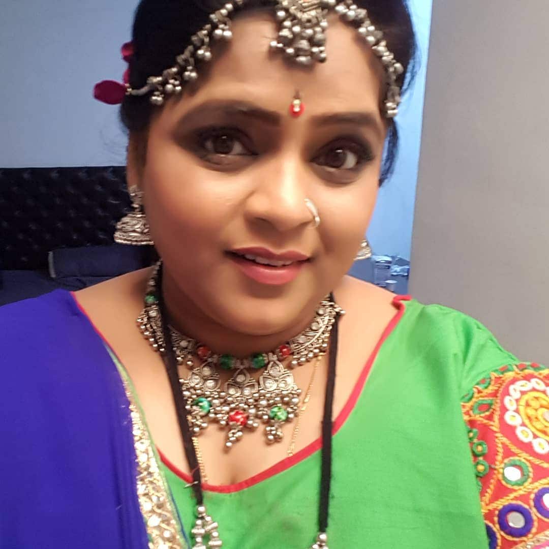 Vishakha Subhedar Thipkyanchi Rangoli Serial Photos