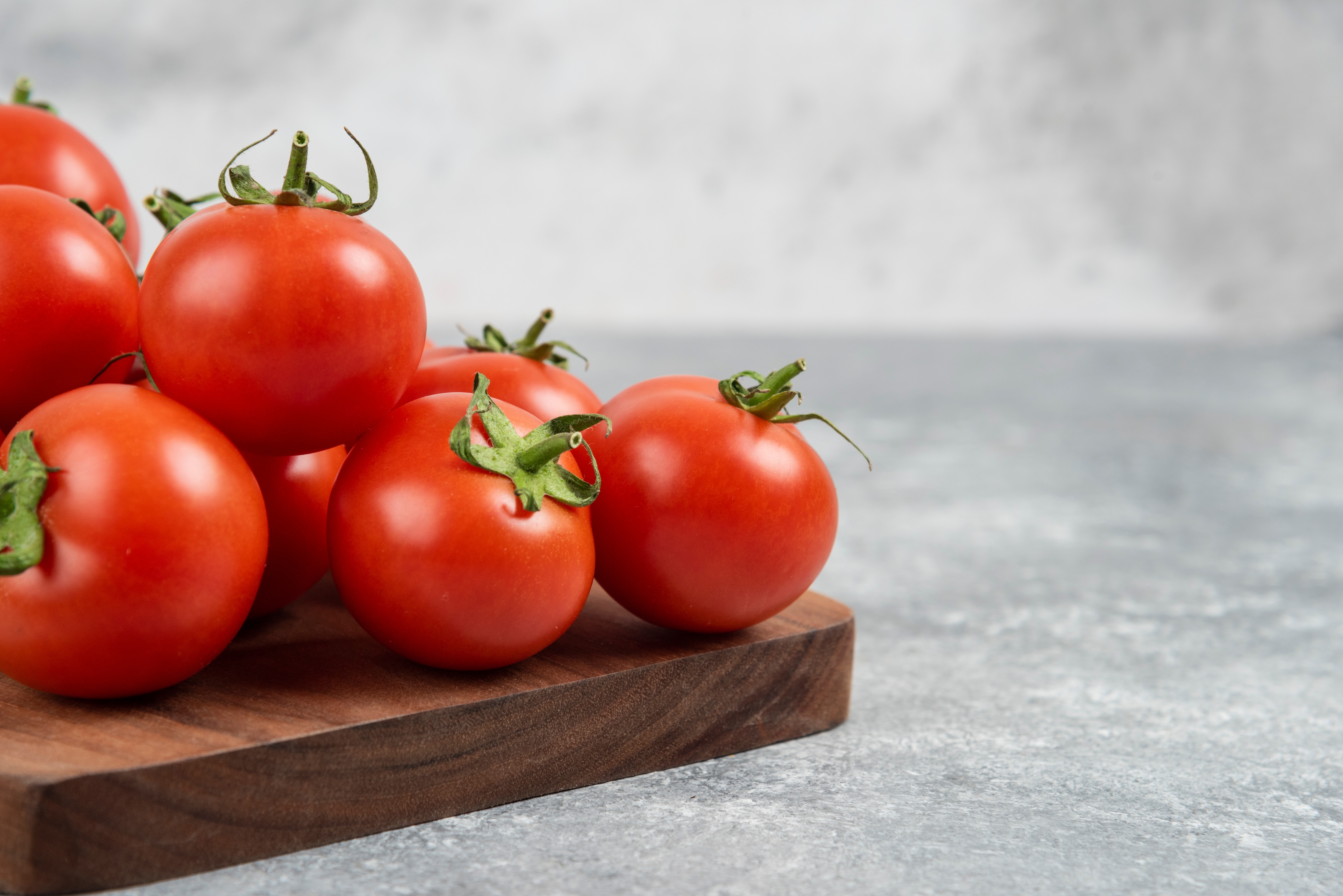 Eating too many Tomatoes Can Damage Your Body