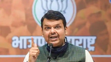 maharashtra deputy cm devendra fadnavis talks about State Politcs says even today i can call can talk with Uddhav Thackeray reffers Raj Thackeray Sharad Pawar