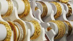 gold-jewellery-