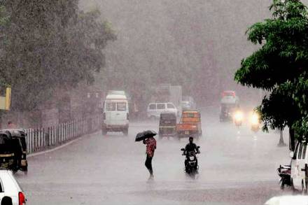 heavy rain at mumbai