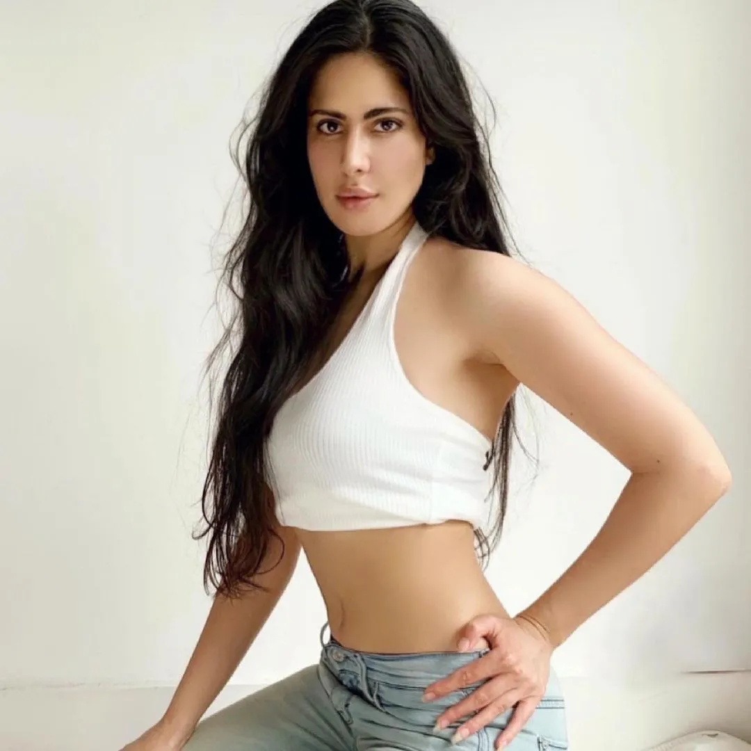 model alina rai who look like bollywood actress katrina kaif