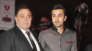 rishi kapoor, ranbir kapoor, rishi kapoor son, ranbir kapoor film, shamshera, shahshera release date, vani kapoor, ऋषी कपूर, रणबीर कपूर, ऋषी कपूर मुलगा, शमशेरा, वाणी कपूर, शमशेरा प्रदर्शन तारीख, रणबीर कपूर चित्रपट