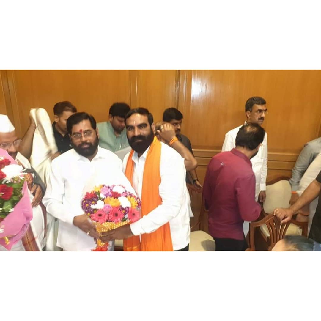 Santosh Bangar Joins Eknath Shinde Camp