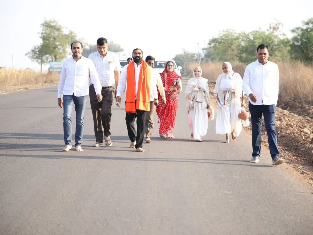 Santosh Bangar Joins Eknath Shinde Camp